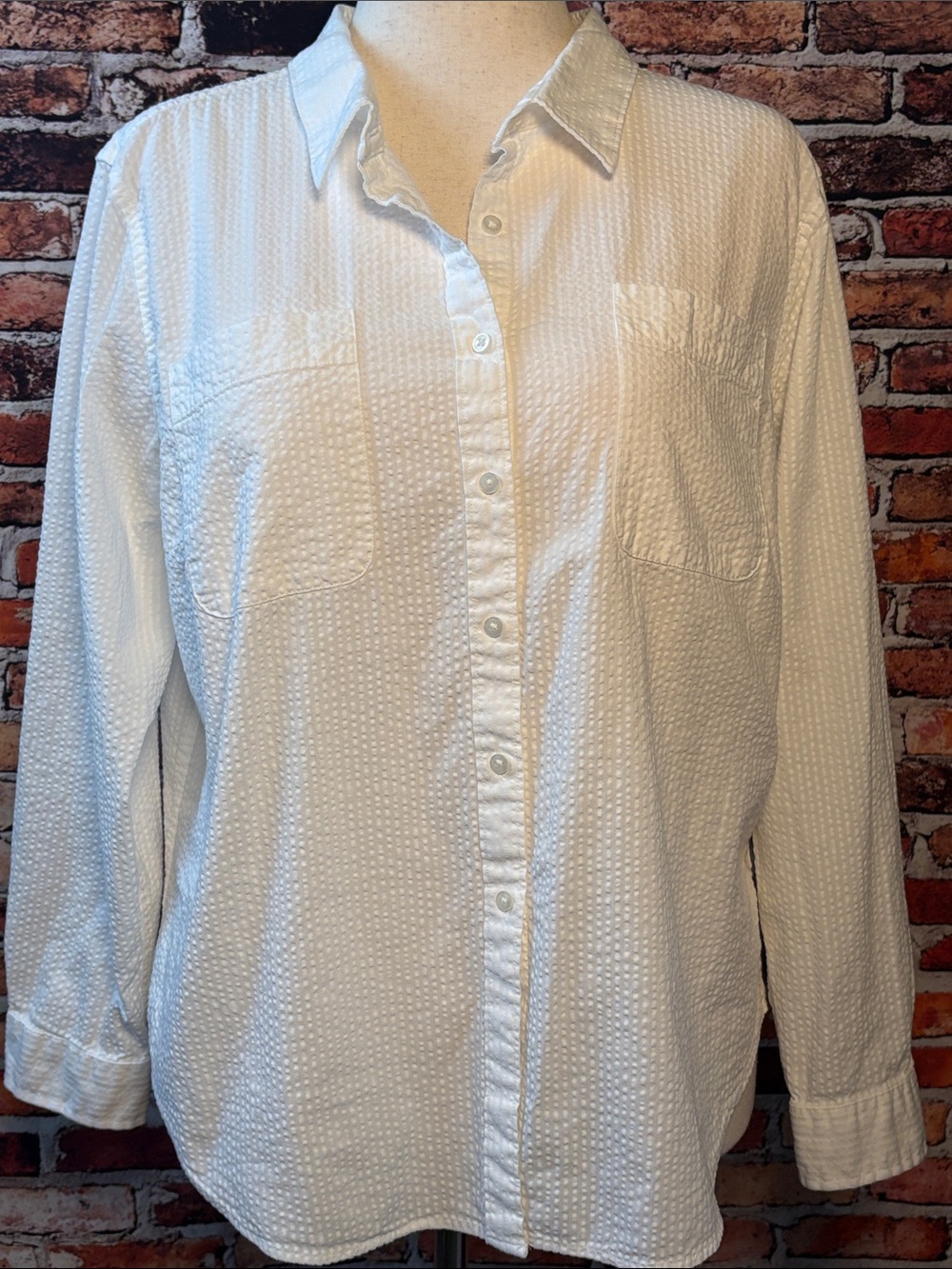 L.L. Bean Women’s 100% Cotton Crisp White Seersucker Button-Down Shirt XL